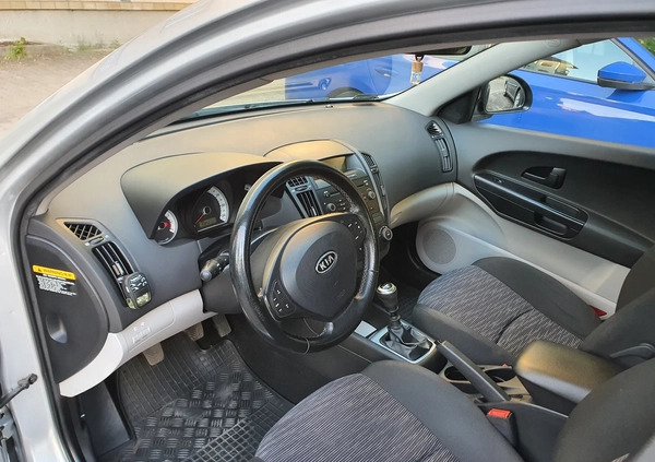 Kia Ceed cena 15500 przebieg: 158800, rok produkcji 2008 z Łódź małe 106